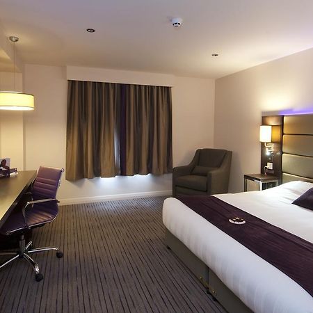 Premier Inn Basingstoke West Eksteriør billede