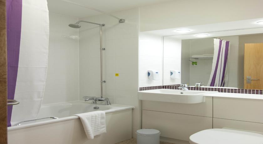 Premier Inn Basingstoke West Eksteriør billede
