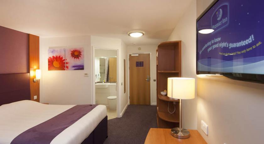 Premier Inn Basingstoke West Eksteriør billede