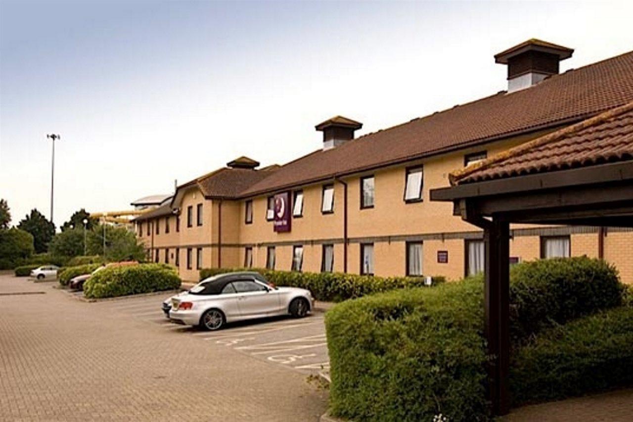 Premier Inn Basingstoke West Eksteriør billede